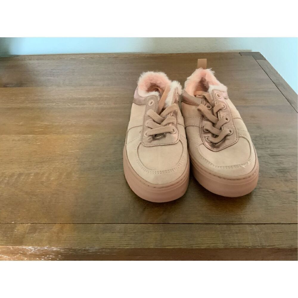 New Gap lace up sneakers size 12T